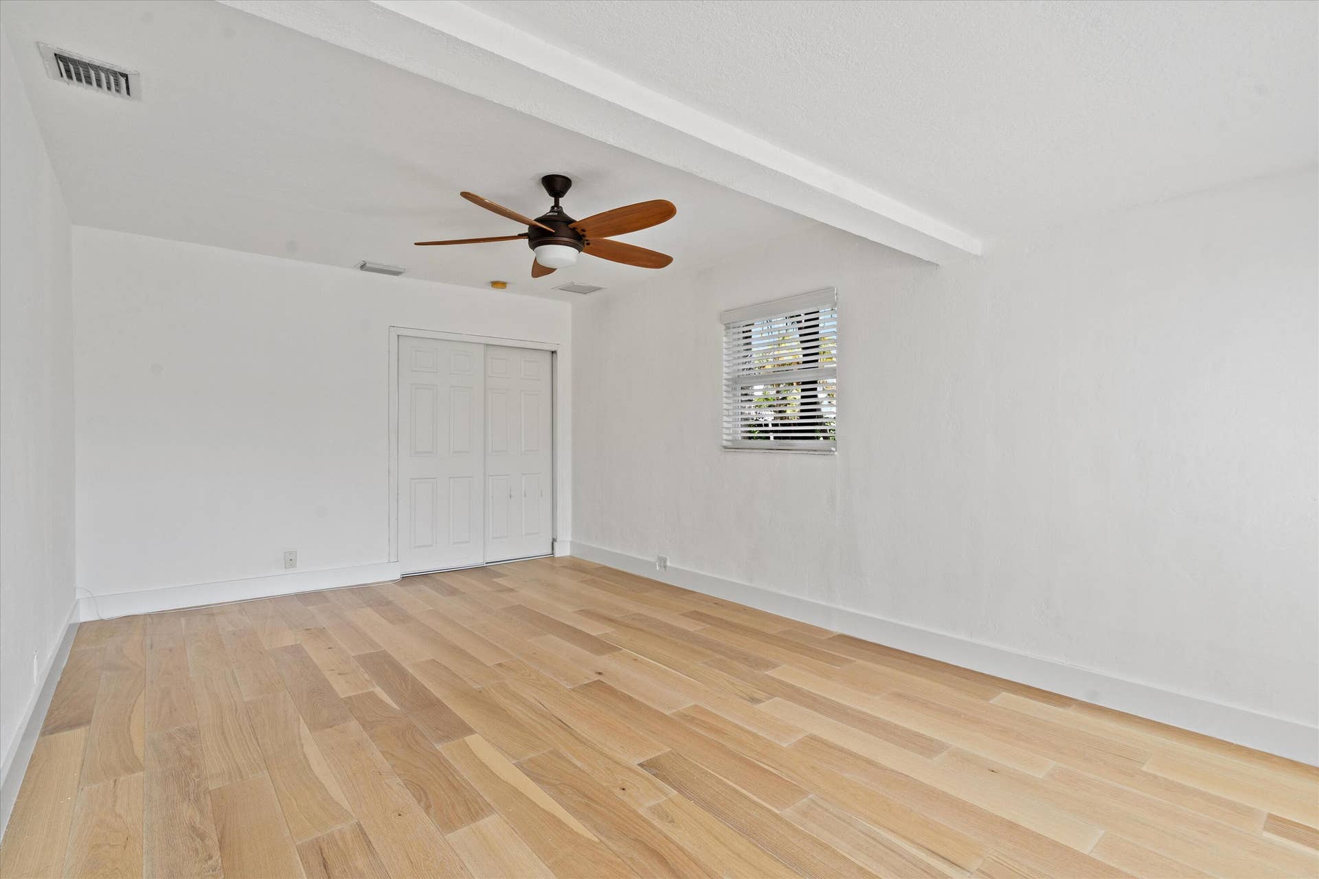 4461 NE 19th Avenue, Oakland Park, FL 33308 Bedroom