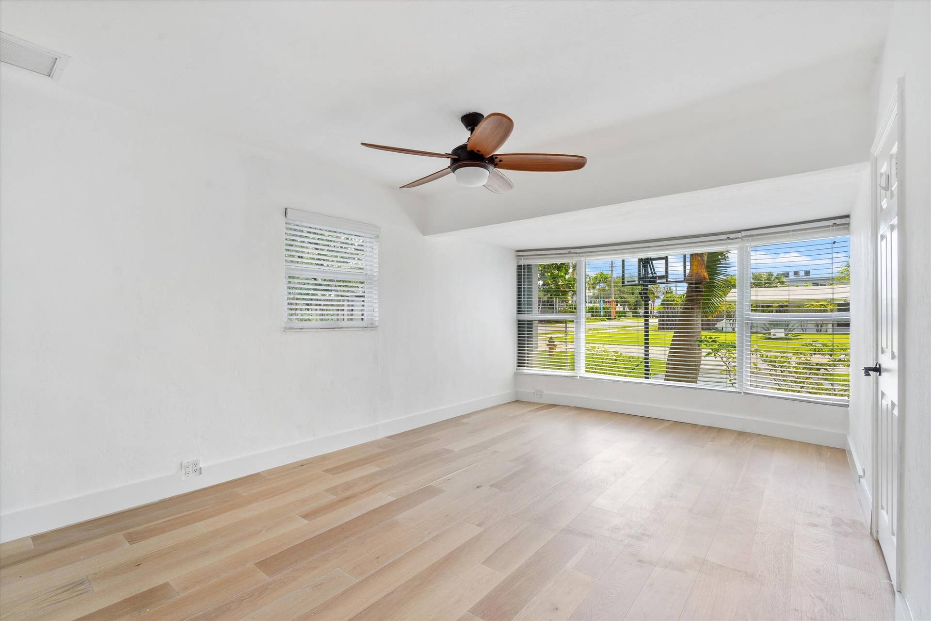 4461 NE 19th Avenue, Oakland Park, FL 33308 Undetermined
