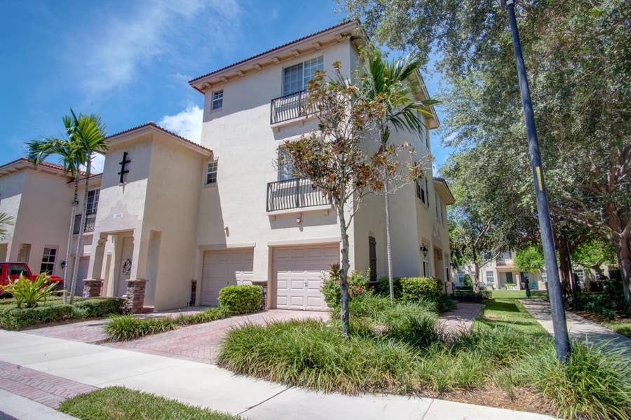 Property photo for 1020 E Longport Circle, #F2, Delray Beach, FL