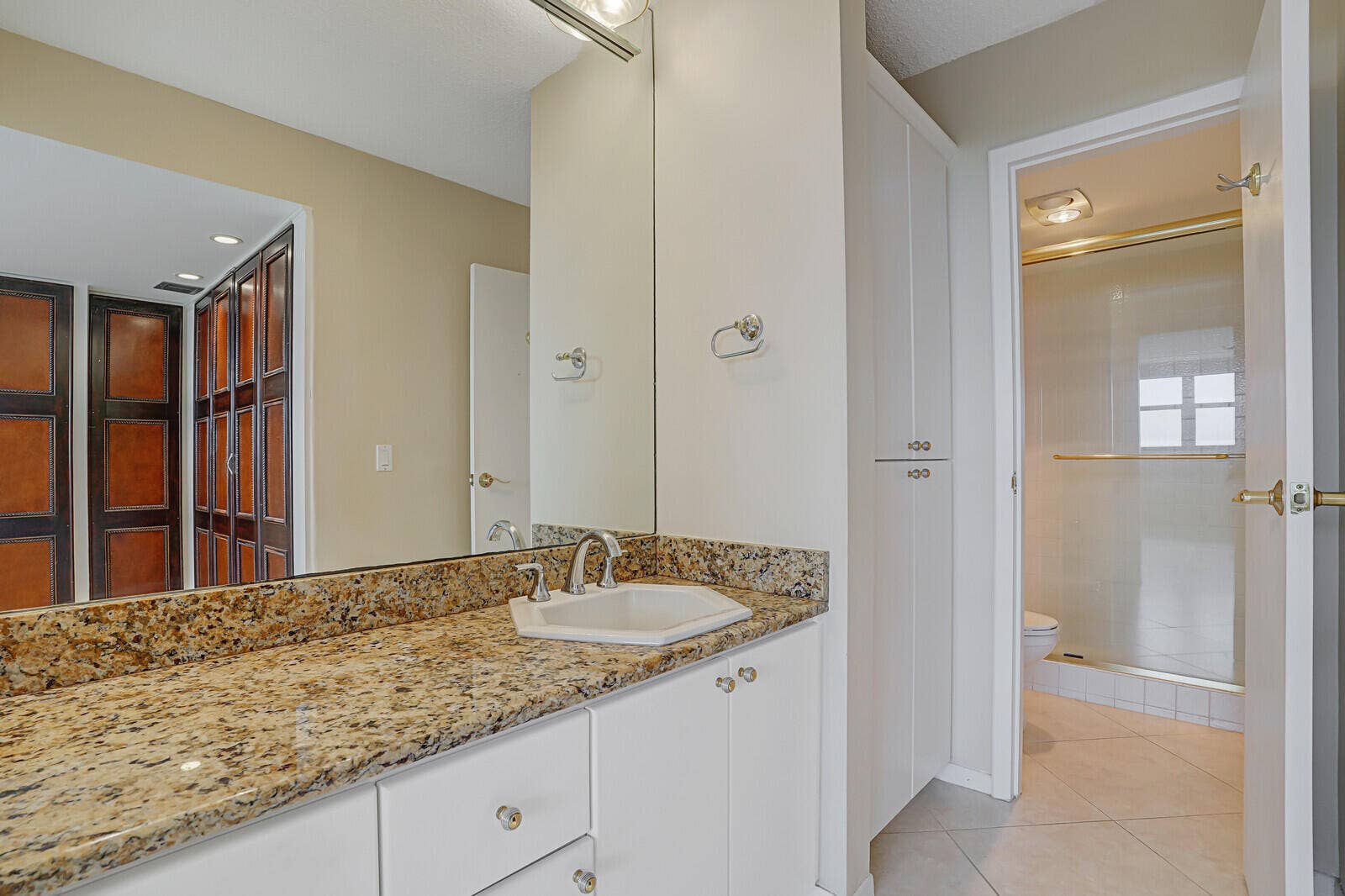 336 Golfview Road, #1115, North Palm Beach, FL 33408 Primary Bathroom