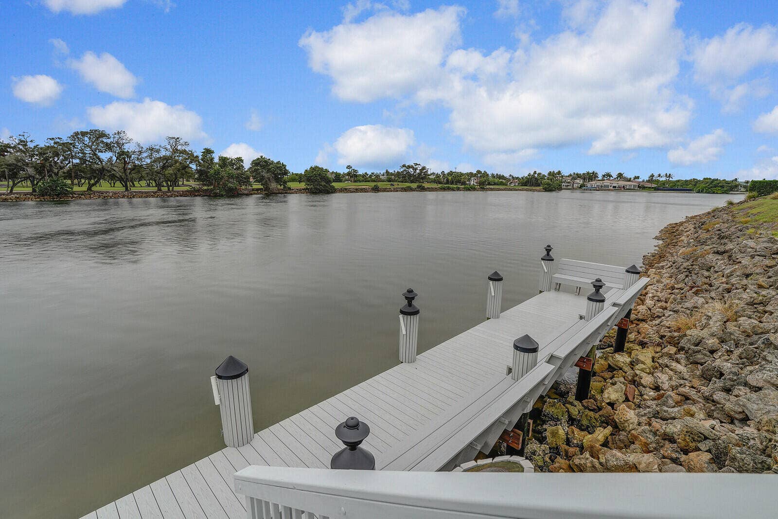 336 Golfview Road, #1115, North Palm Beach, FL 33408 Common Dock