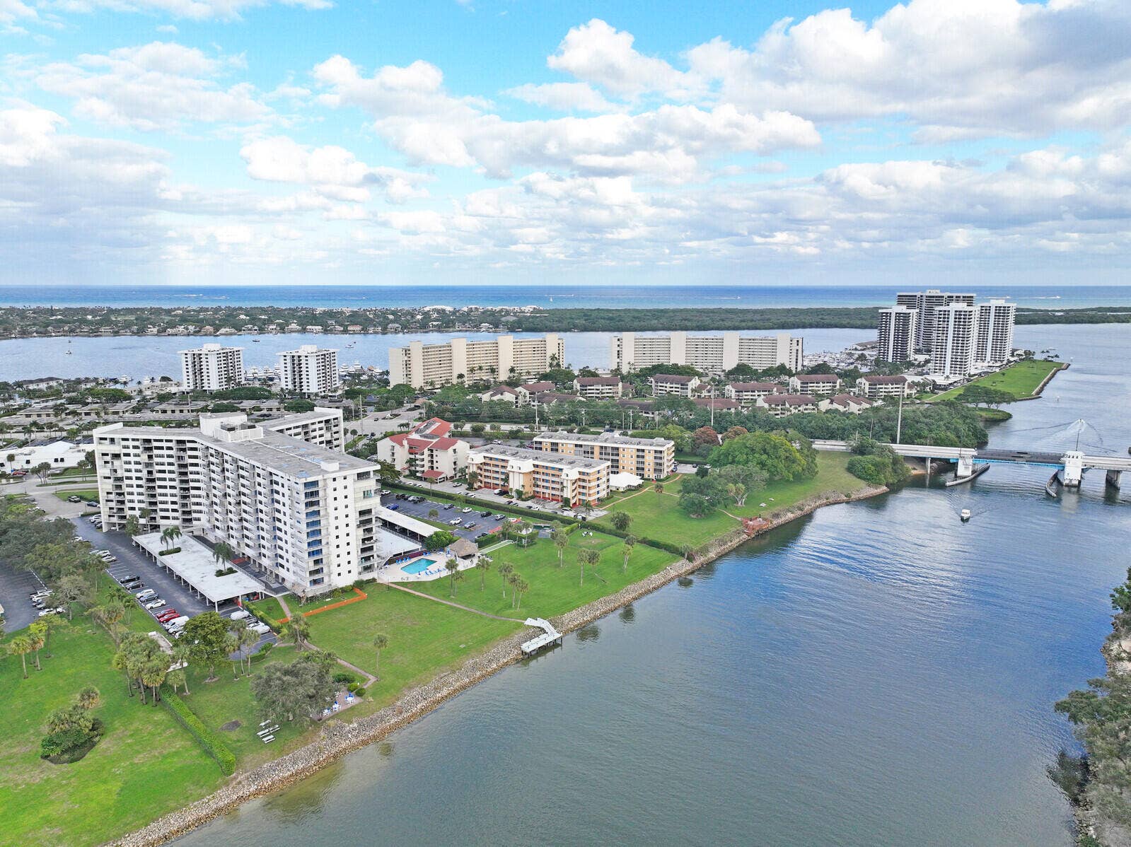 336 Golfview Road, #1115, North Palm Beach, FL 33408 Aerial