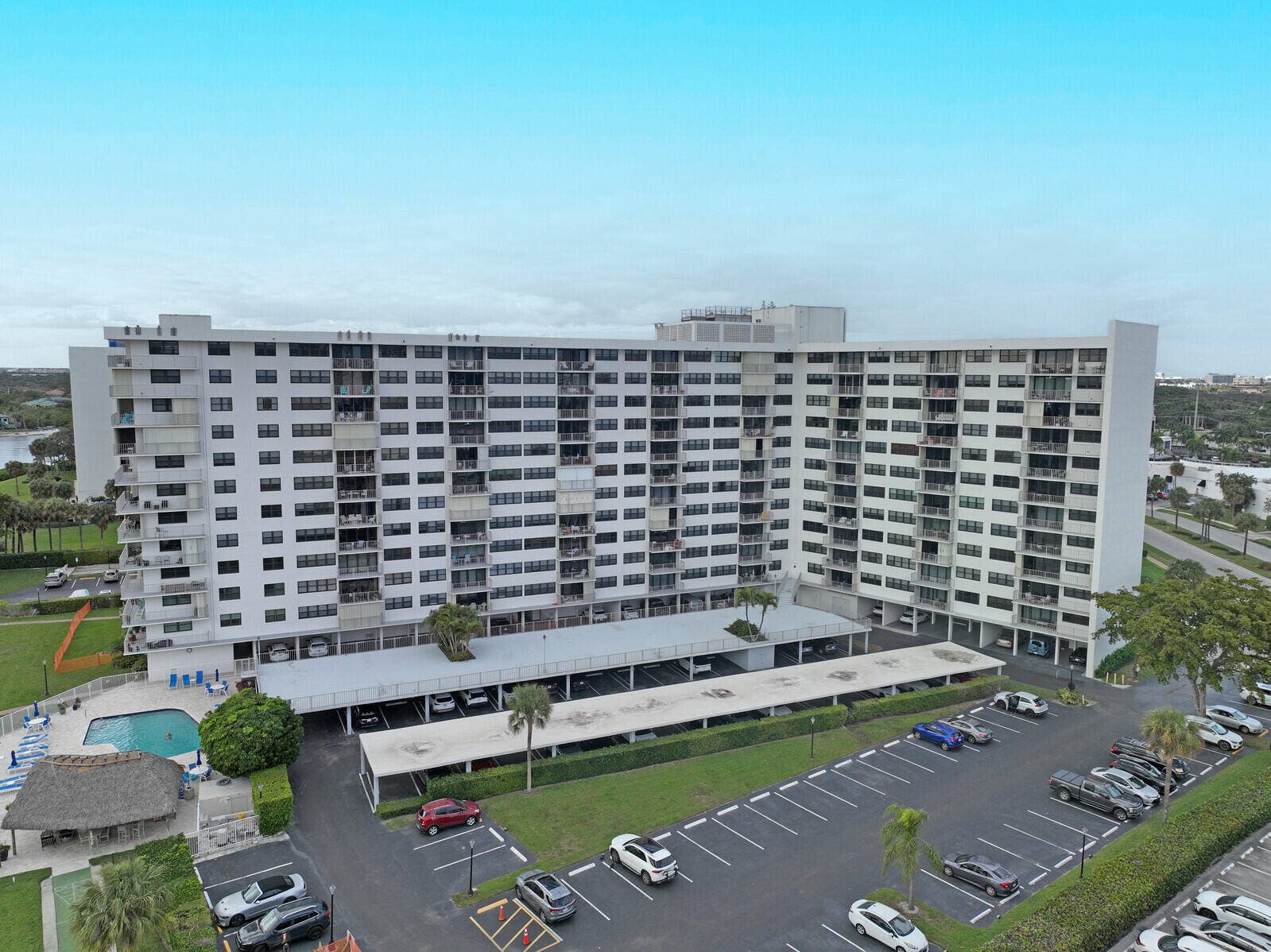 336 Golfview Road, #1115, North Palm Beach, FL 33408 Aerial of the back of the building