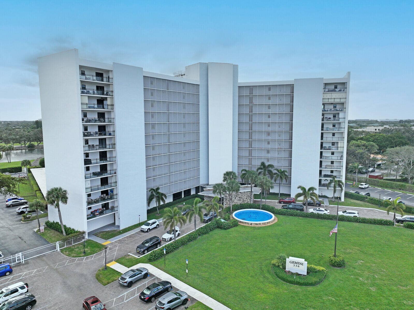 336 Golfview Road, #1115, North Palm Beach, FL 33408 Front of Building