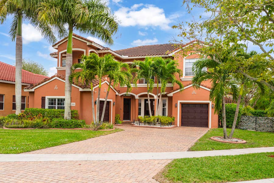 Property photo for 658 Cresta Circle, West Palm Beach, FL