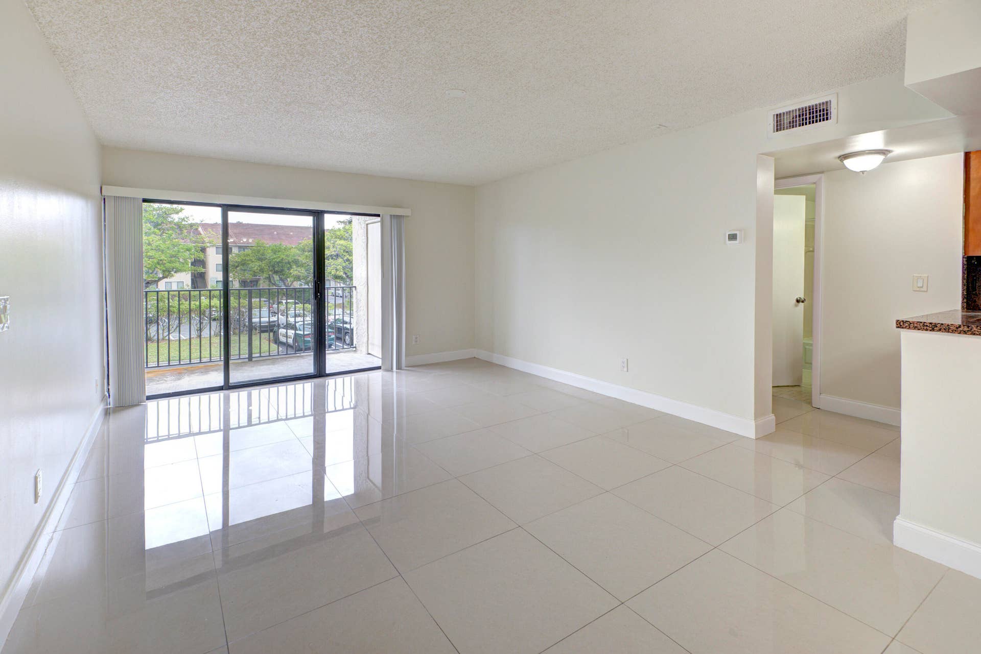 9244 W Atlantic Boulevard, #1222, Coral Springs, FL 33071 DSC_5660