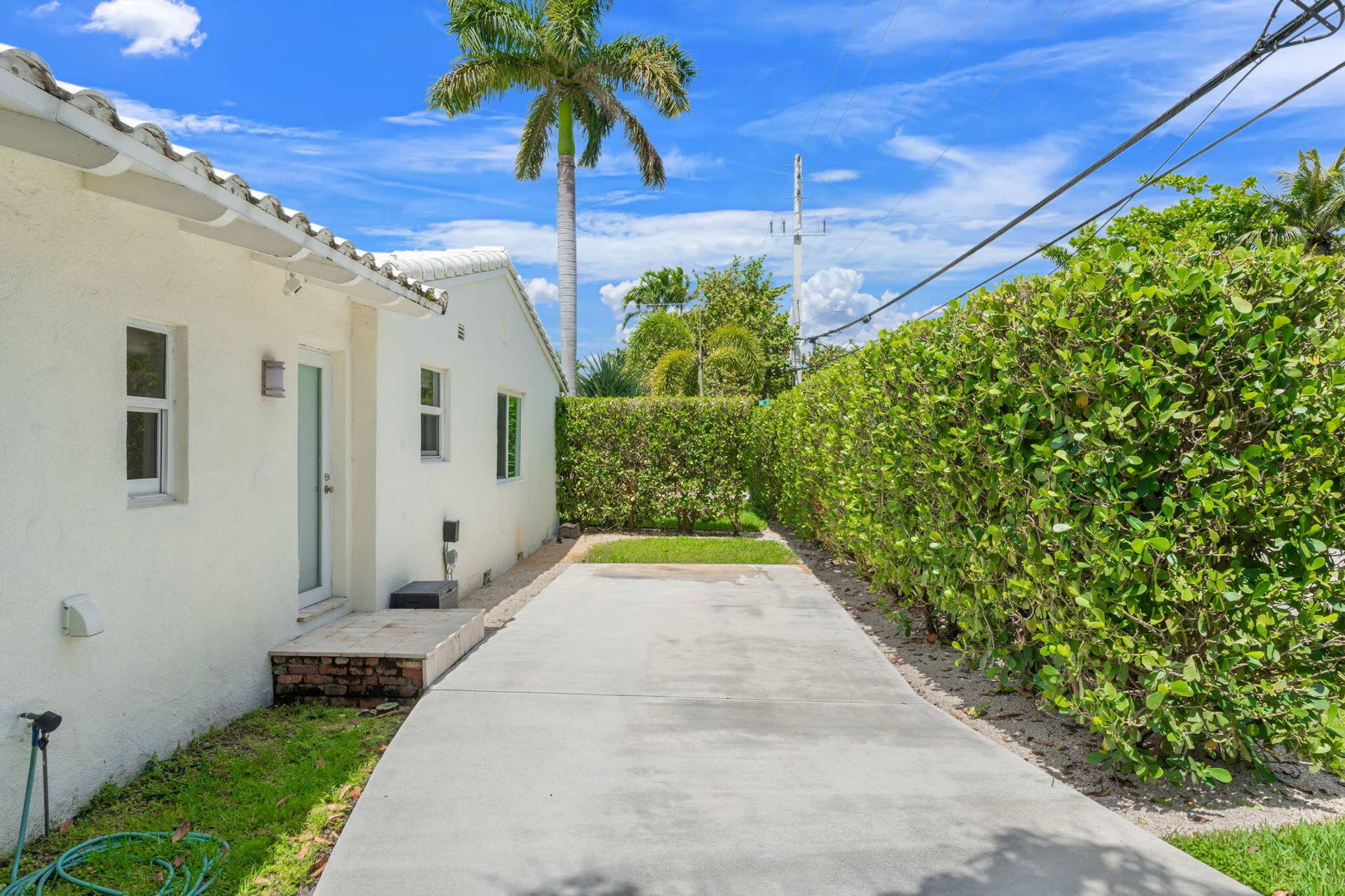 648 NE 17th Avenue, Fort Lauderdale, FL 33304 44-web-or-mls-648 NE 17th Ave, Fort Laud