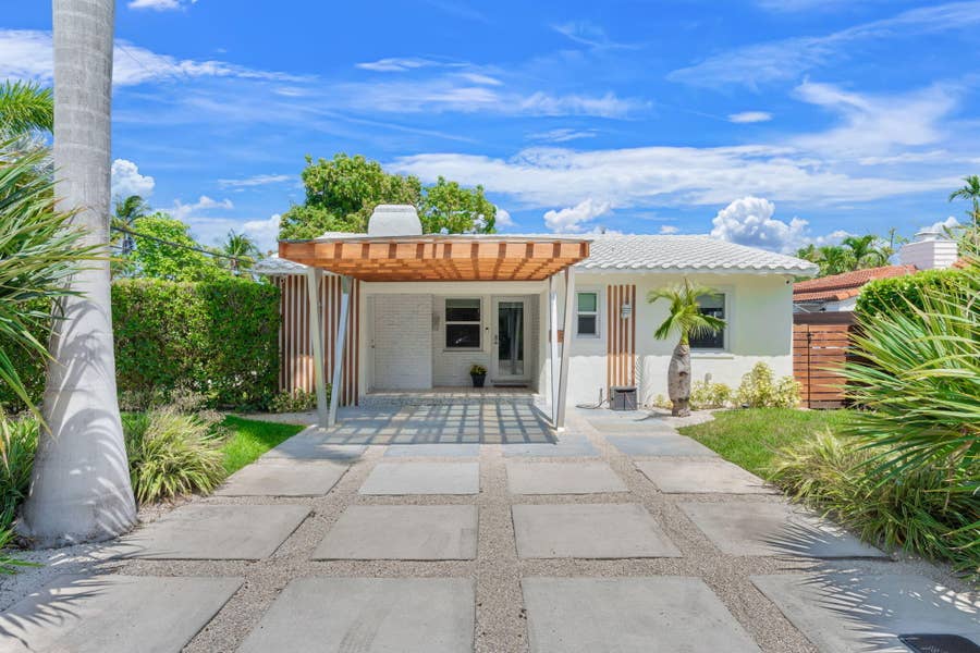 Property photo for 648 NE 17th Avenue, Fort Lauderdale, FL