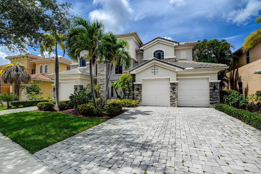 Property photo for 670 Edgebrook Lane, West Palm Beach, FL
