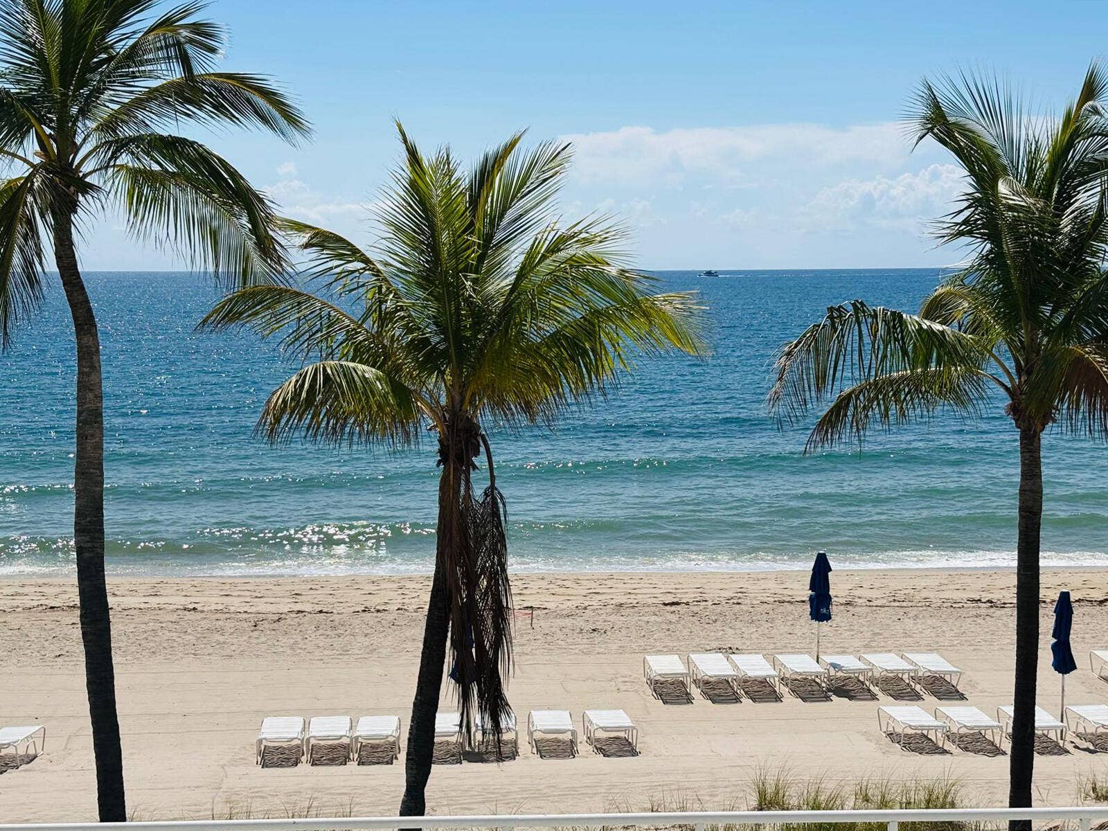3900 Galt Ocean Drive, #608, Fort Lauderdale, FL 33308 Atlantic Ocean, with over 400 feet of wide private beach