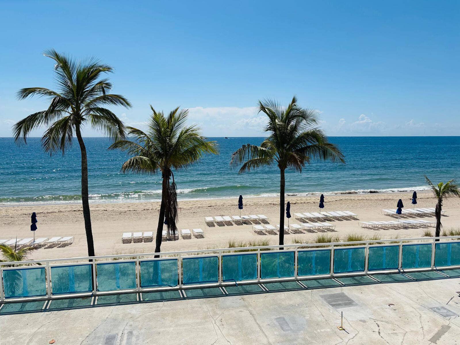 3900 Galt Ocean Drive, #608, Fort Lauderdale, FL 33308 Outdoor swimming pool, sun deck, promenades with endless ocean view with multiple BBQ facilities