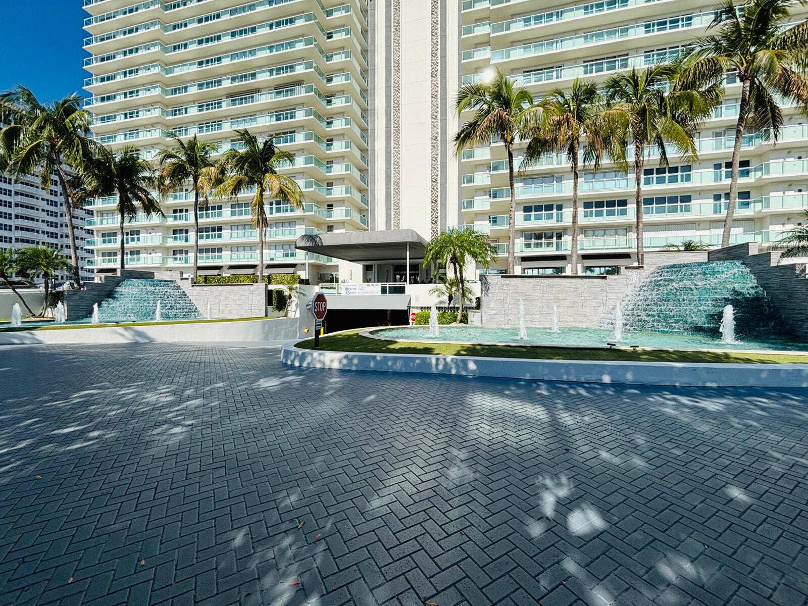 3900 Galt Ocean Drive, #608, Fort Lauderdale, FL 33308 Covered garage entrance