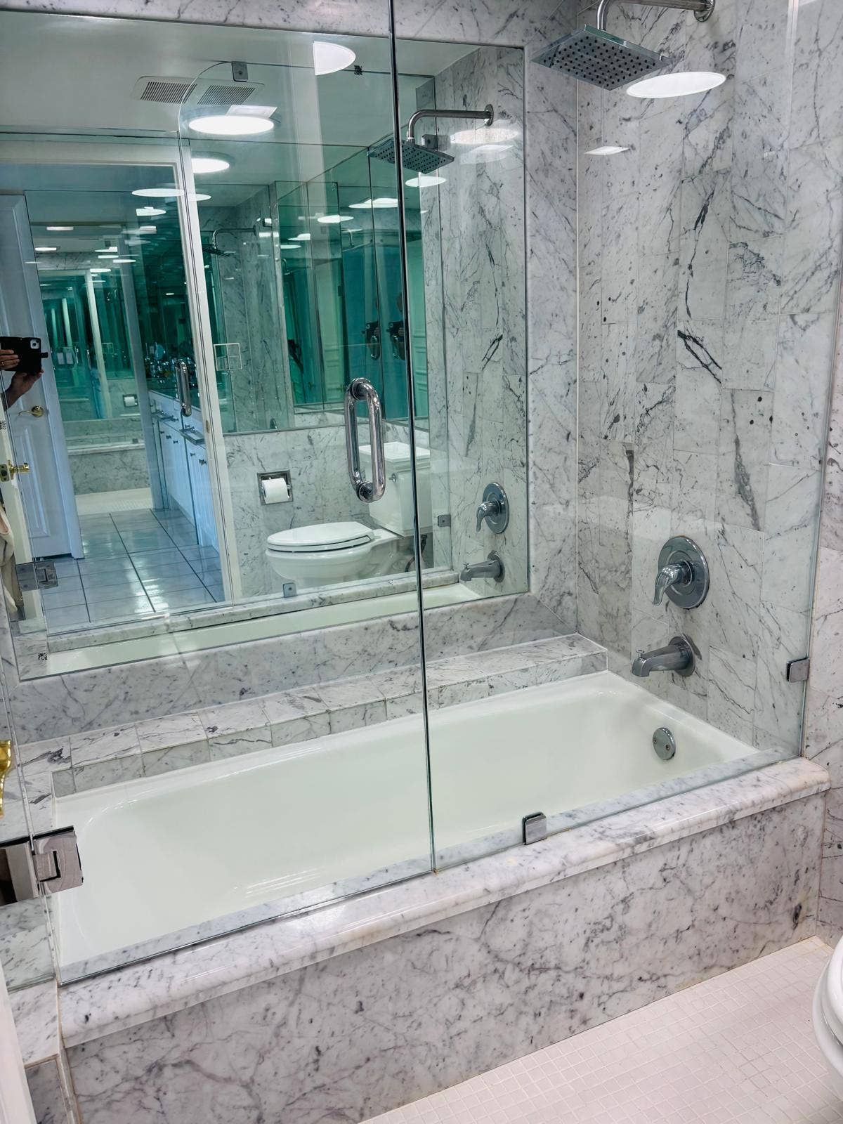 3900 Galt Ocean Drive, #608, Fort Lauderdale, FL 33308 En-Suite Bathroom