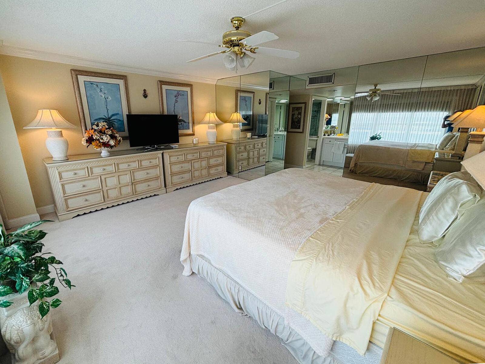 3900 Galt Ocean Drive, #608, Fort Lauderdale, FL 33308 Large spacious bedroom