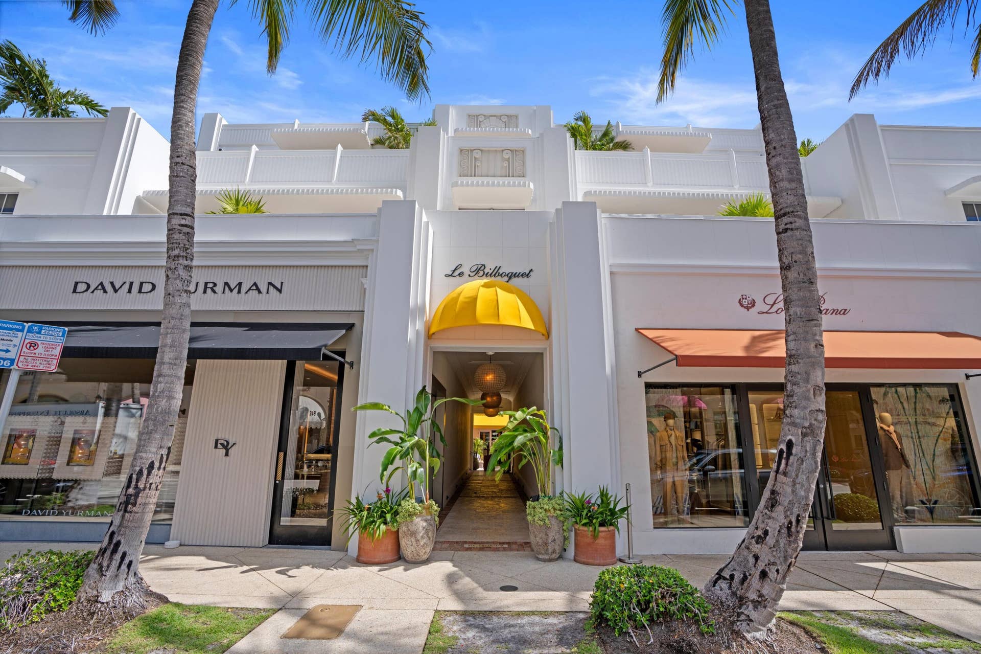 247 Worth Avenue, #Penthouse, Palm Beach, FL 33480 Entrance