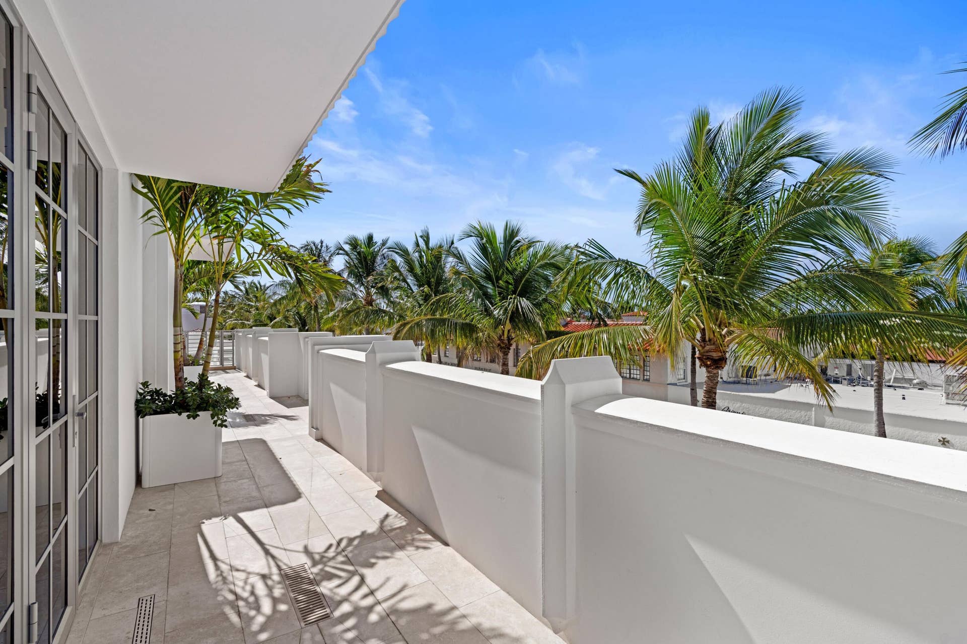 247 Worth Avenue, #Penthouse, Palm Beach, FL 33480 Spacious Balcony