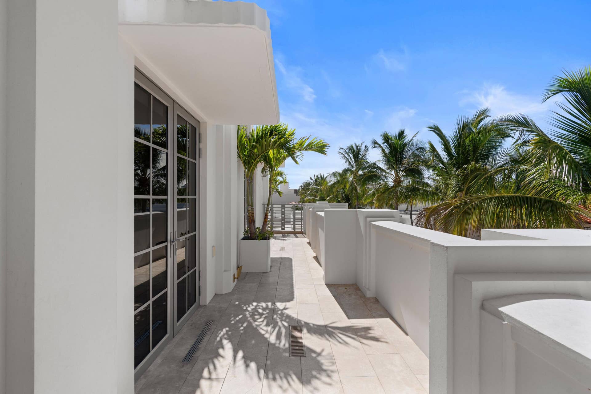 247 Worth Avenue, #Penthouse, Palm Beach, FL 33480 Spacious Balcony