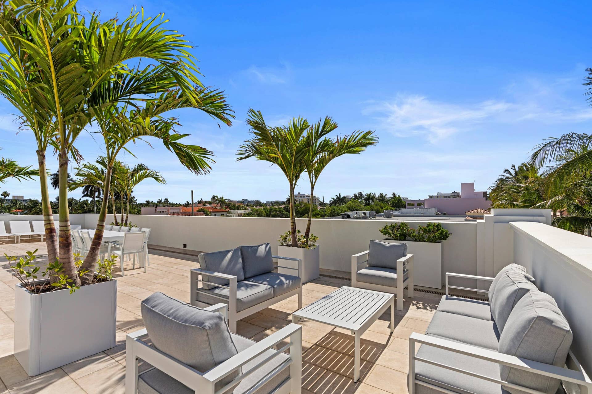 247 Worth Avenue, #Penthouse, Palm Beach, FL 33480 Entertaining East Side of Patio