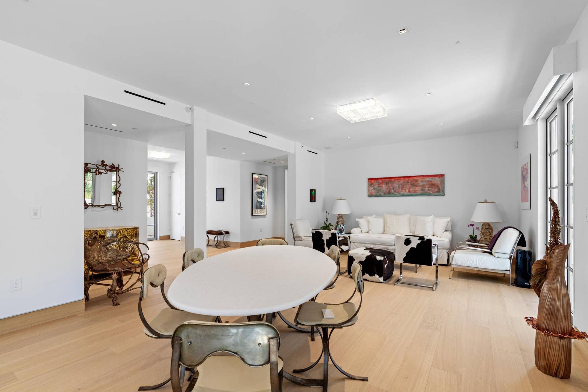 247 Worth Avenue, #Penthouse, Palm Beach, FL 33480 Living Area