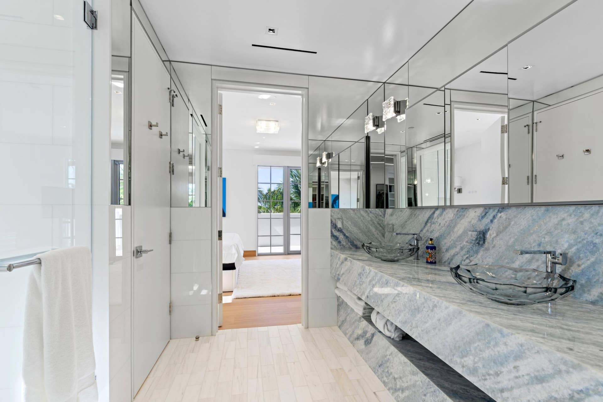 247 Worth Avenue, #Penthouse, Palm Beach, FL 33480 Primary Bathroom