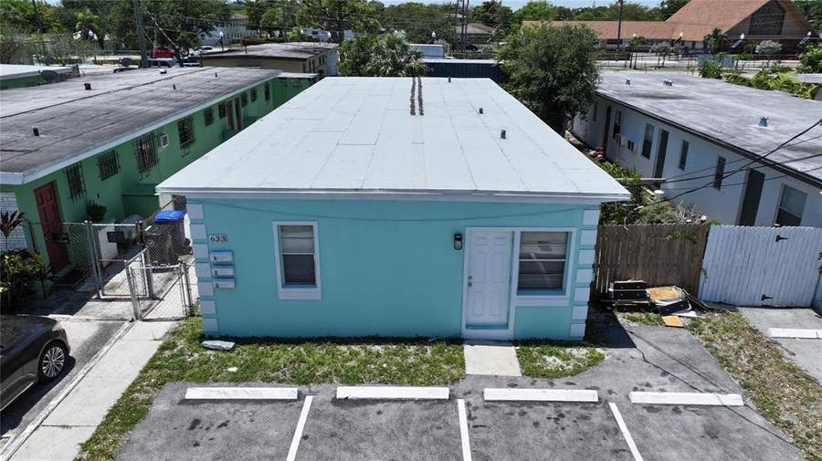 Property photo for 633 NW 15th Terrace, Fort Lauderdale, FL