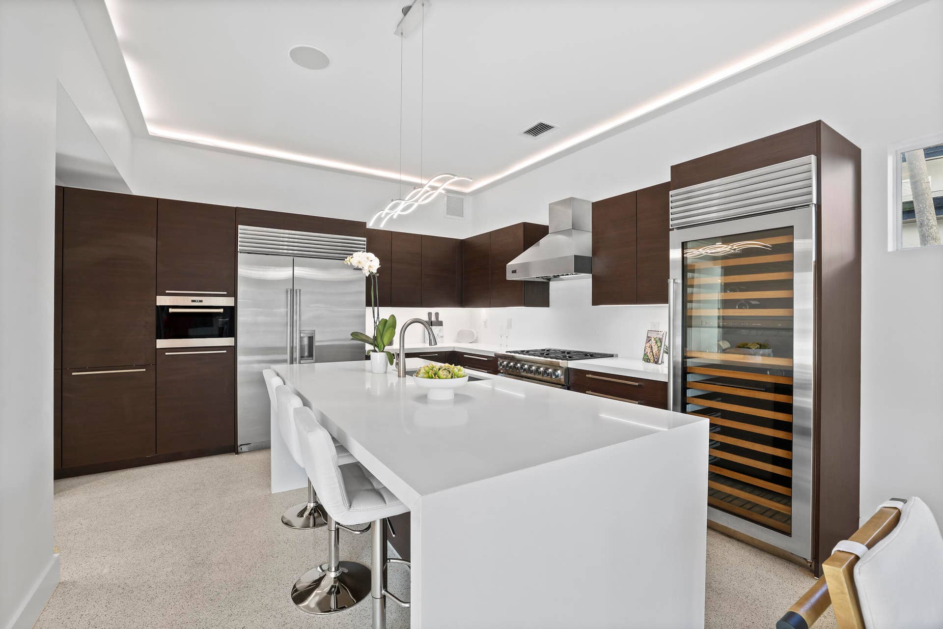 1321 Tangelo Isle, Fort Lauderdale, FL 33315 Kitchen & High-end appliances