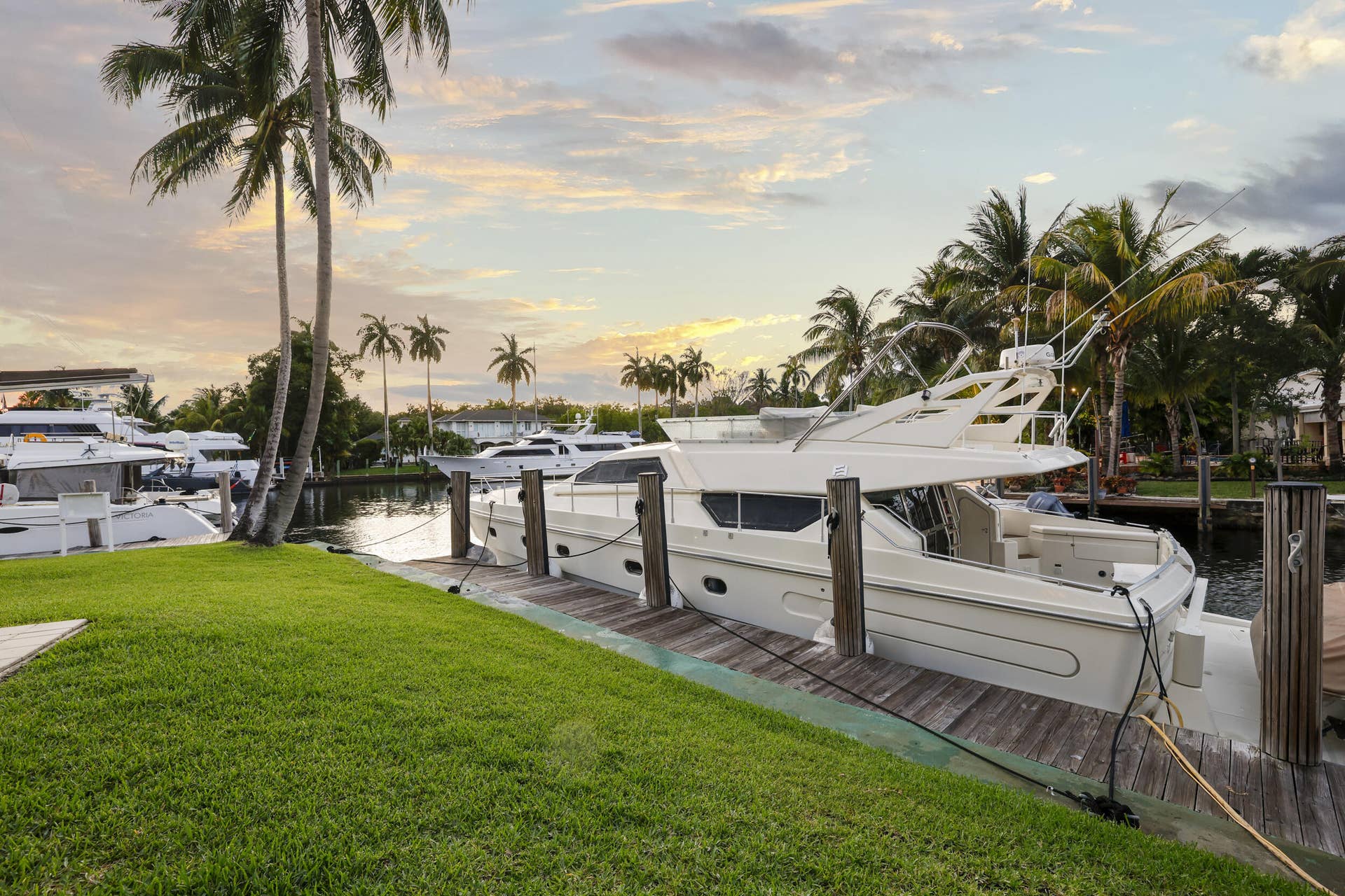 1321 Tangelo Isle, Fort Lauderdale, FL 33315 3 Boat Docks