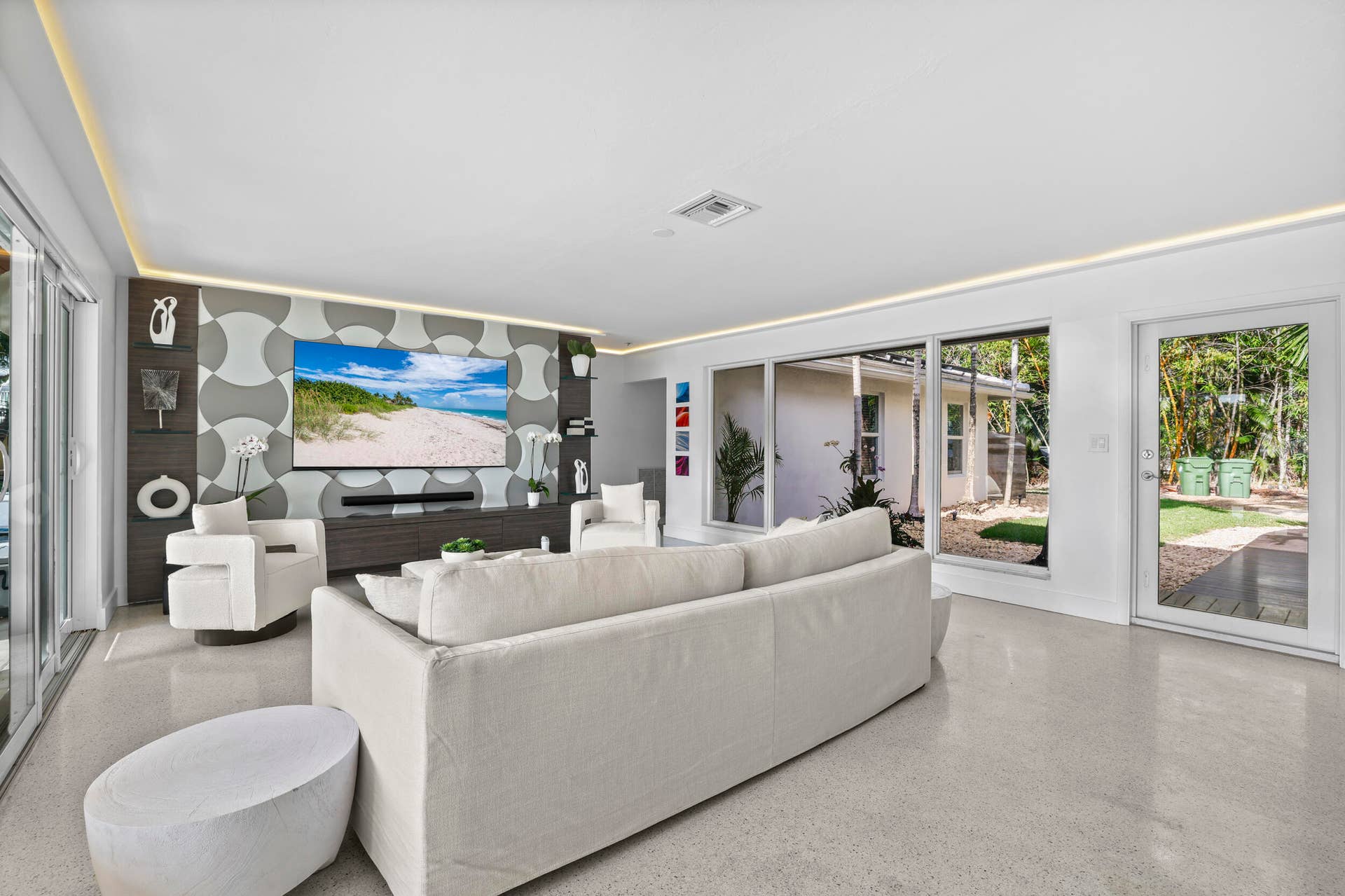 1321 Tangelo Isle, Fort Lauderdale, FL 33315 Living Room