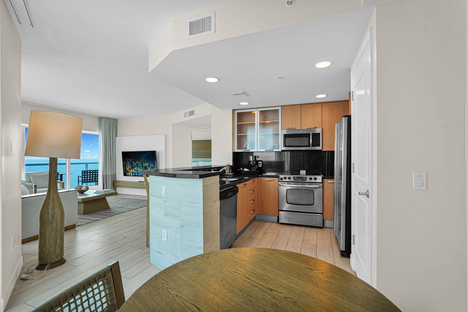 505 N Fort Lauderdale Beach Boulevard, #2018, Fort Lauderdale, FL 33304 Dining / Kitchen Combo