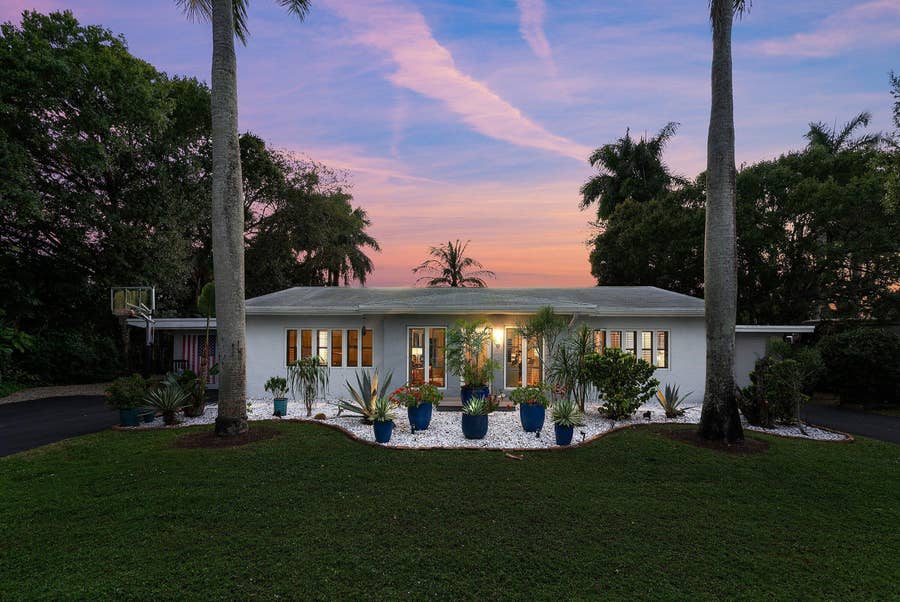 Property photo for 2573 SW 30th Terrace, Fort Lauderdale, FL