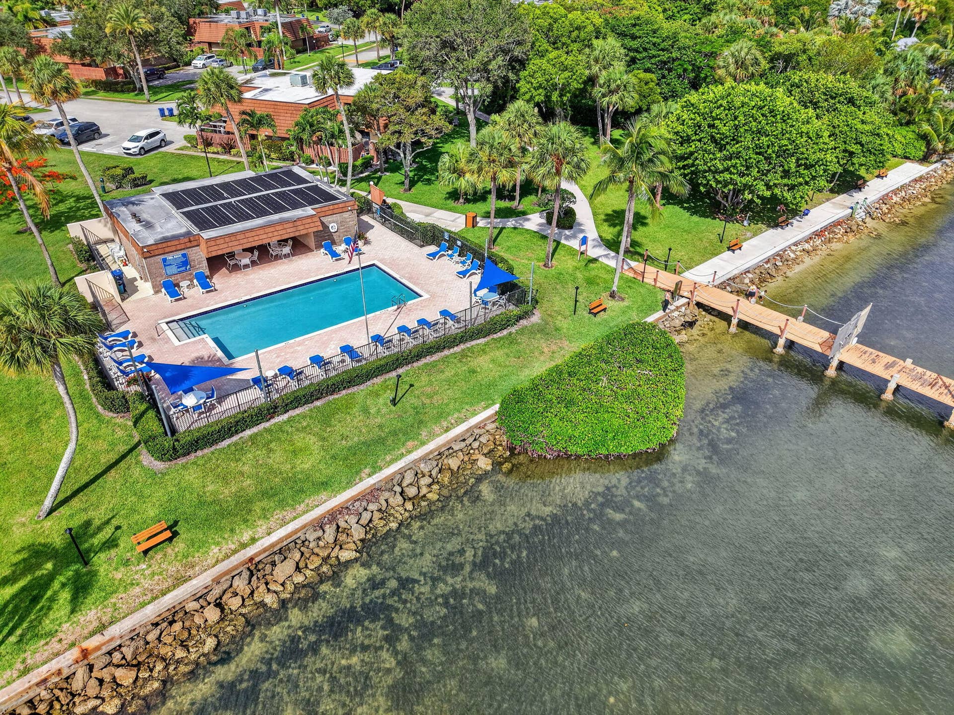 825 Center Street, #32b, Jupiter, FL 33458 58-web-or-mls-DJI_20260529100229_0091_D