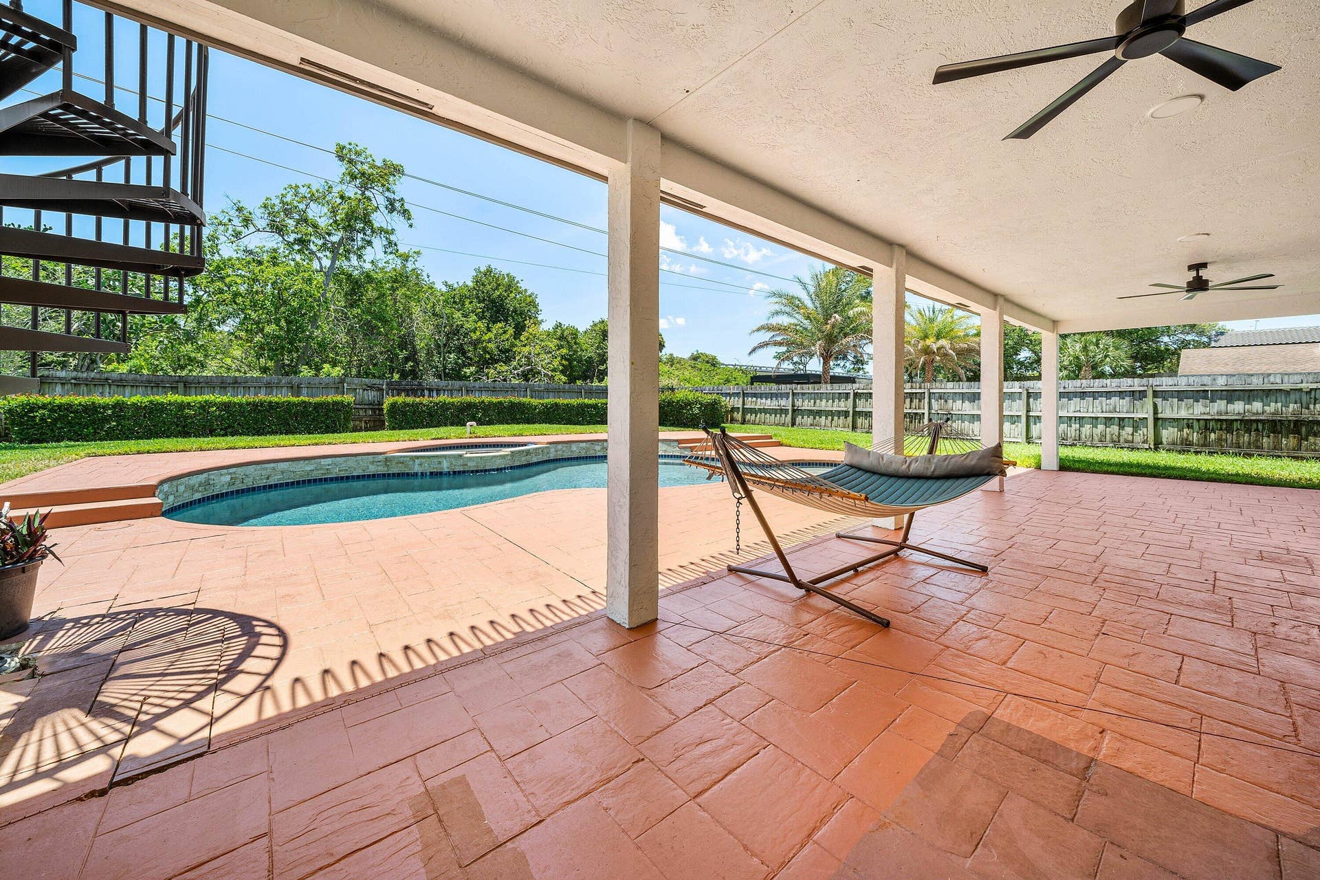 1560 SW 17th Street, Boca Raton, FL 33486 1560 SW 17th Street (51)