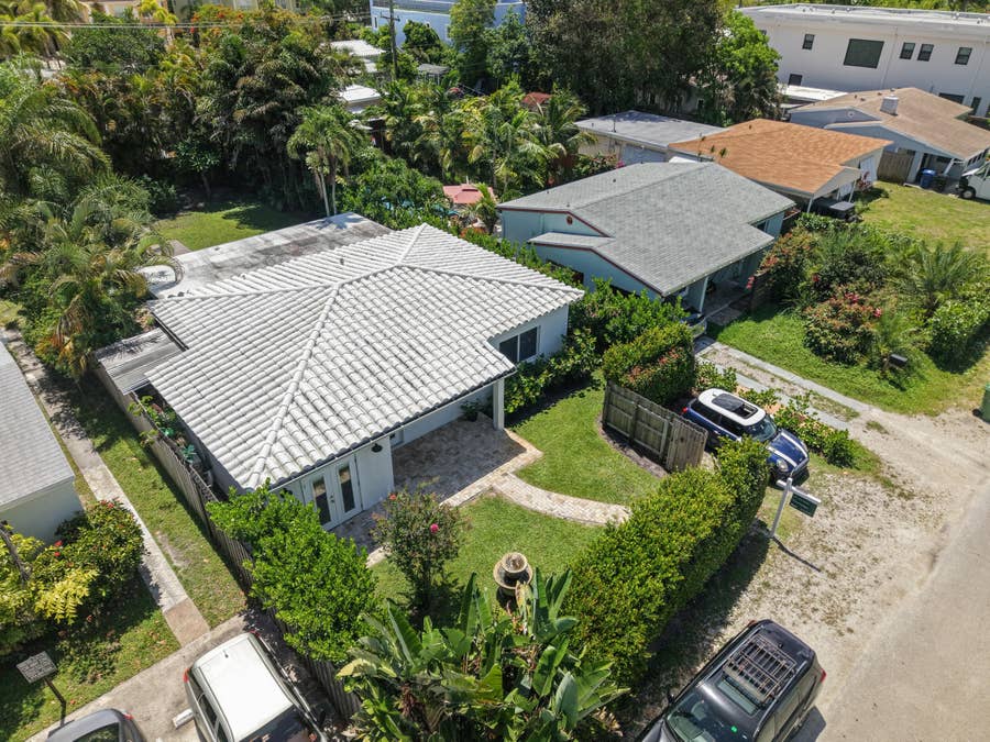 Property photo for 1236 NE 13th Avenue, Fort Lauderdale, FL