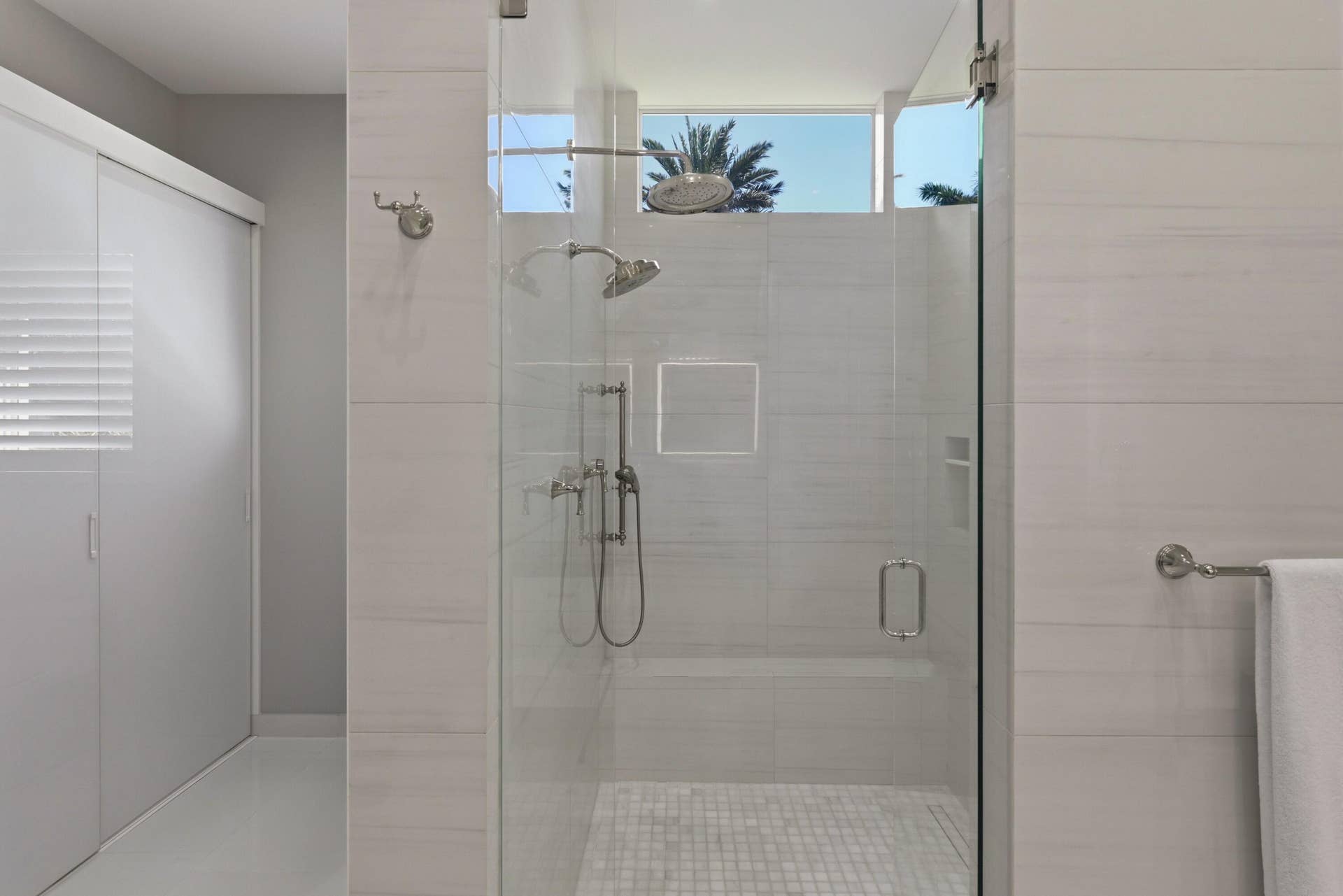 17661 Scarsdale Way, Boca Raton, FL 33496 her bathroom