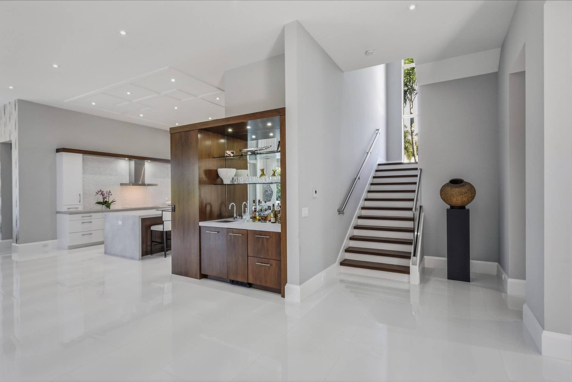 17661 Scarsdale Way, Boca Raton, FL 33496 kitchen/staircase