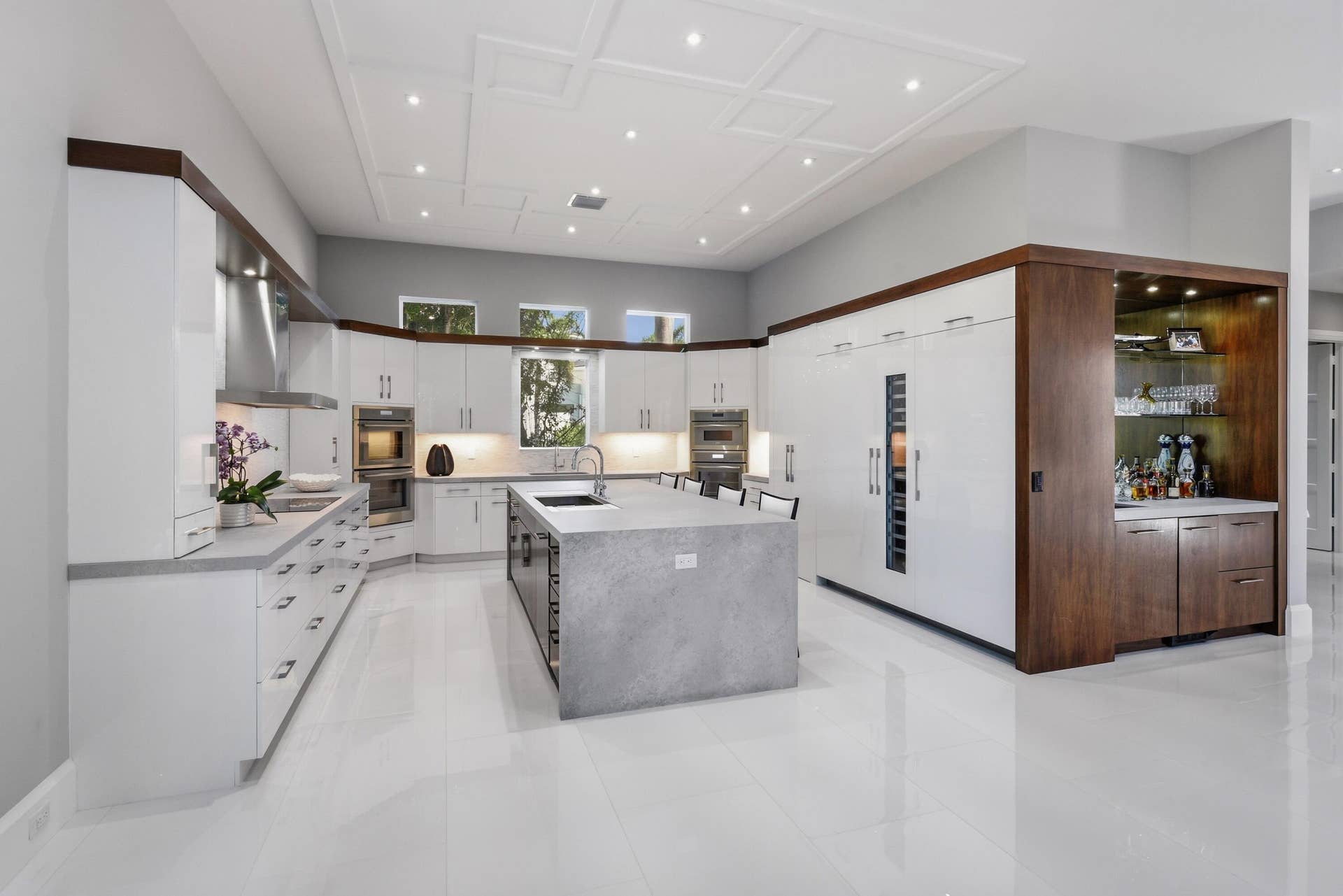 17661 Scarsdale Way, Boca Raton, FL 33496 kitchen