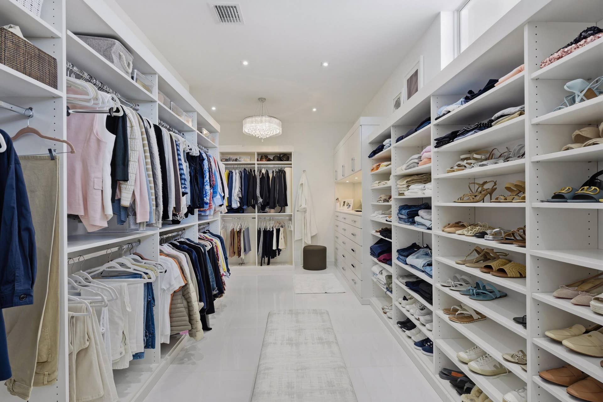 17661 Scarsdale Way, Boca Raton, FL 33496 her closet