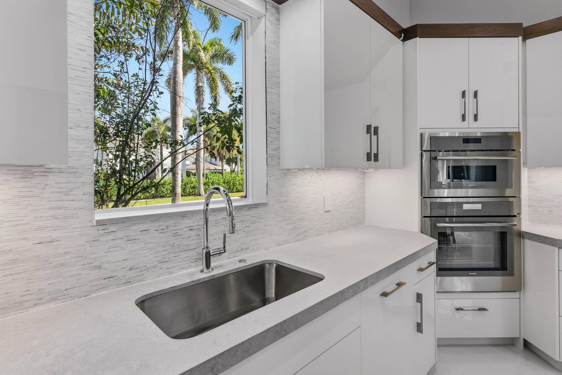 17661 Scarsdale Way, Boca Raton, FL 33496 kitchen