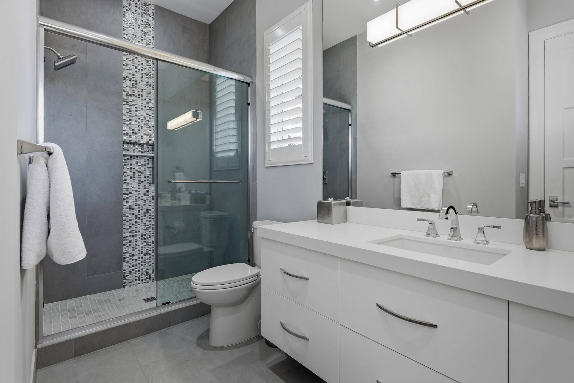 17661 Scarsdale Way, Boca Raton, FL 33496 en suite bathroom