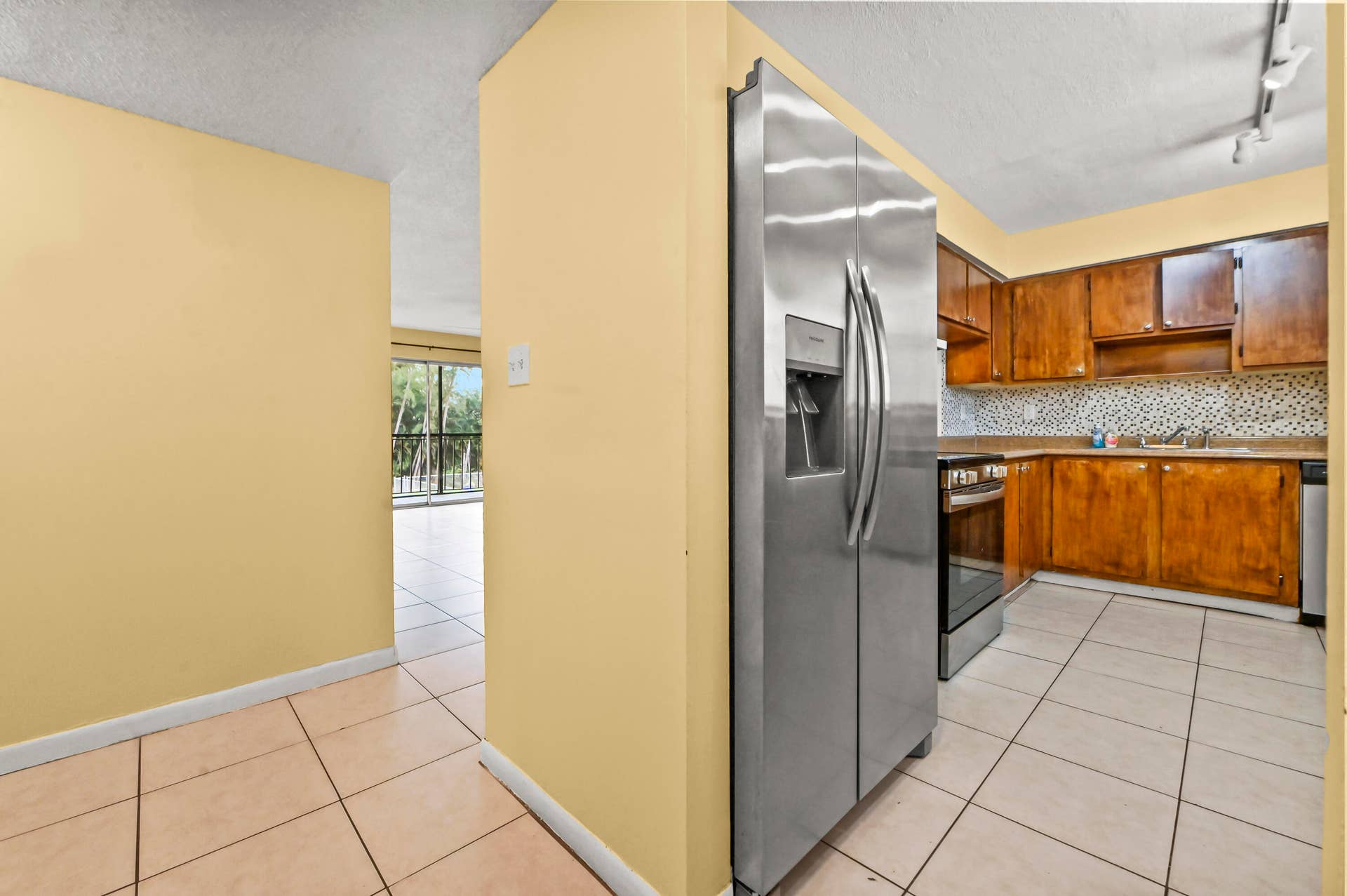7020 Nova Drive, #207d, Davie, FL 33317 3