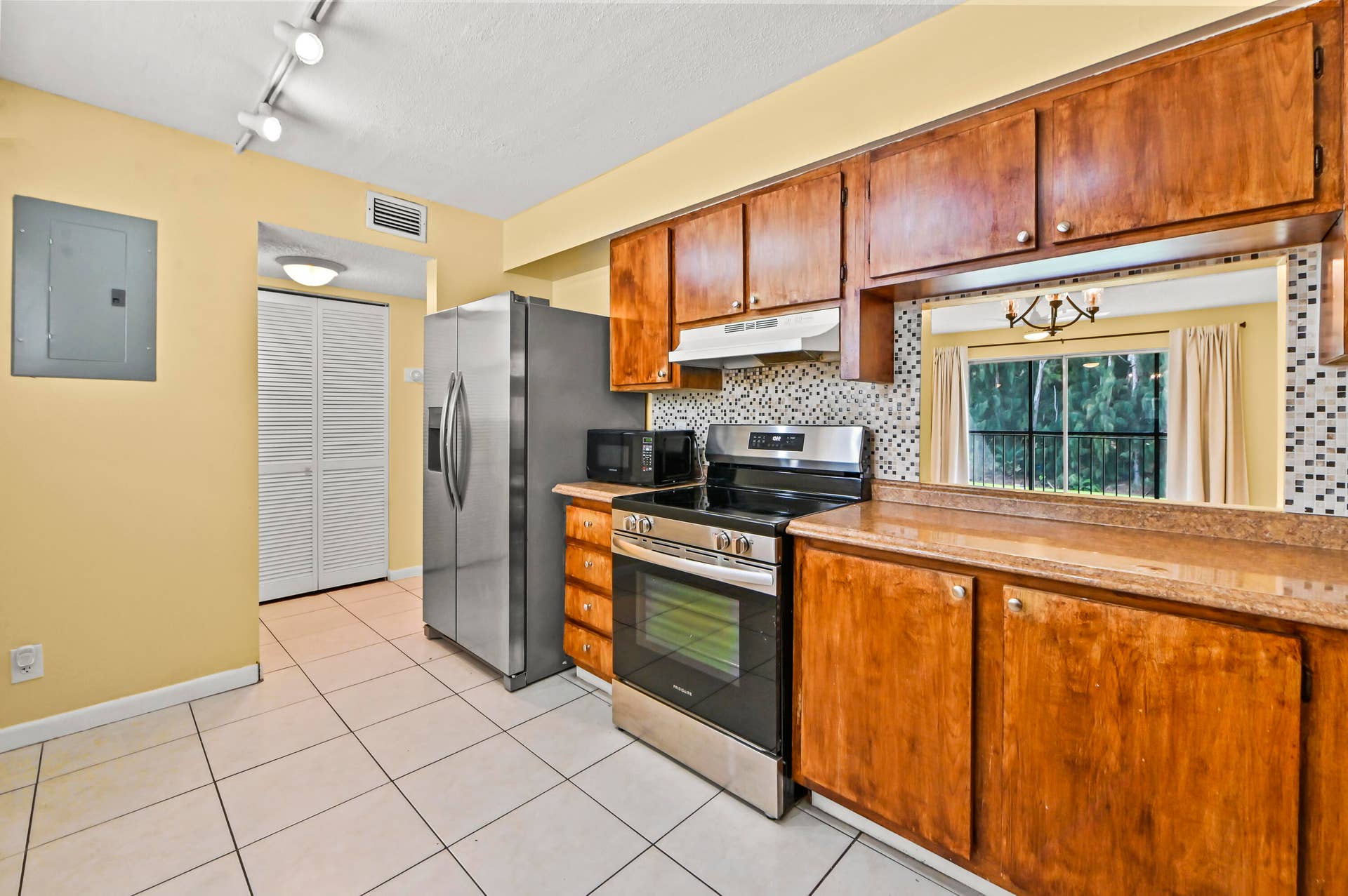 7020 Nova Drive, #207d, Davie, FL 33317 5