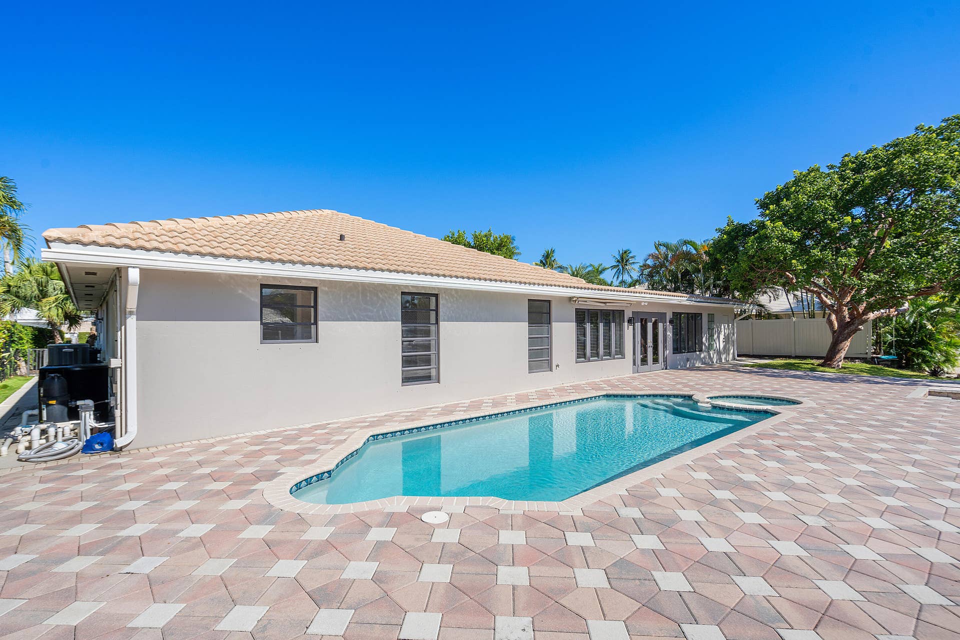 3731 NE 29th Avenue, Lighthouse Point, FL 33064 027-3731Northeast29thAvenue-LighthousePo