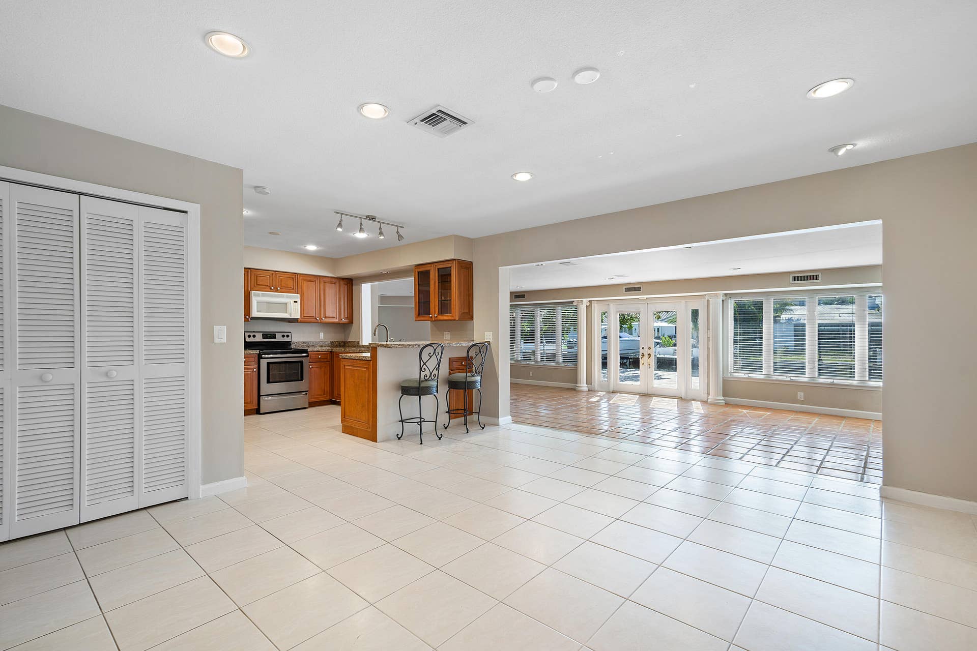 3731 NE 29th Avenue, Lighthouse Point, FL 33064 008-3731Northeast29thAvenue-LighthousePo