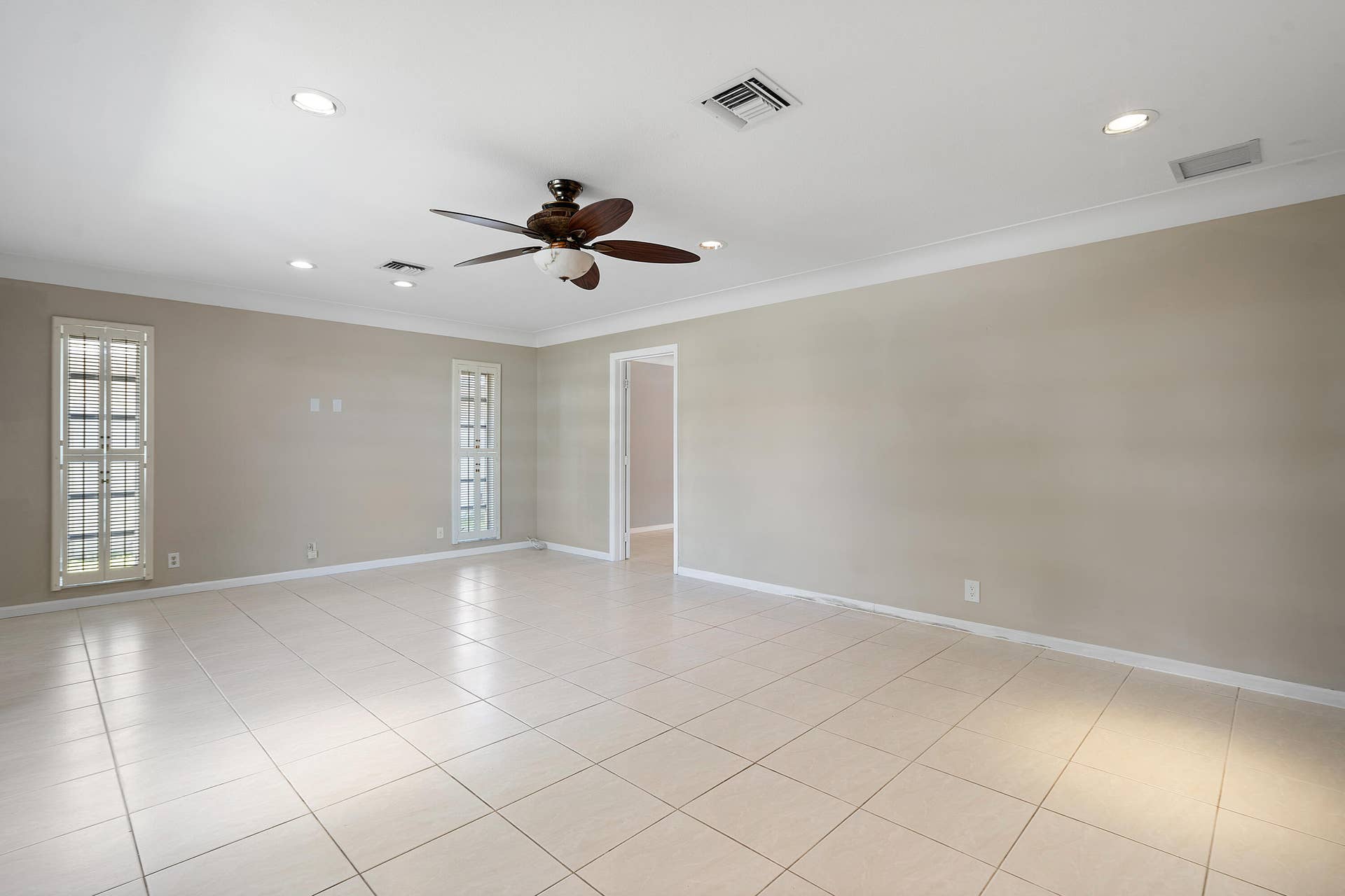 3731 NE 29th Avenue, Lighthouse Point, FL 33064 007-3731Northeast29thAvenue-LighthousePo