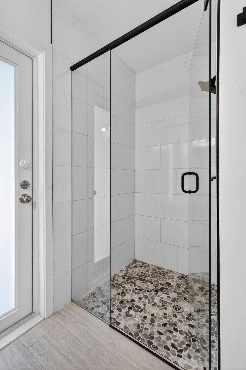 Primary shower