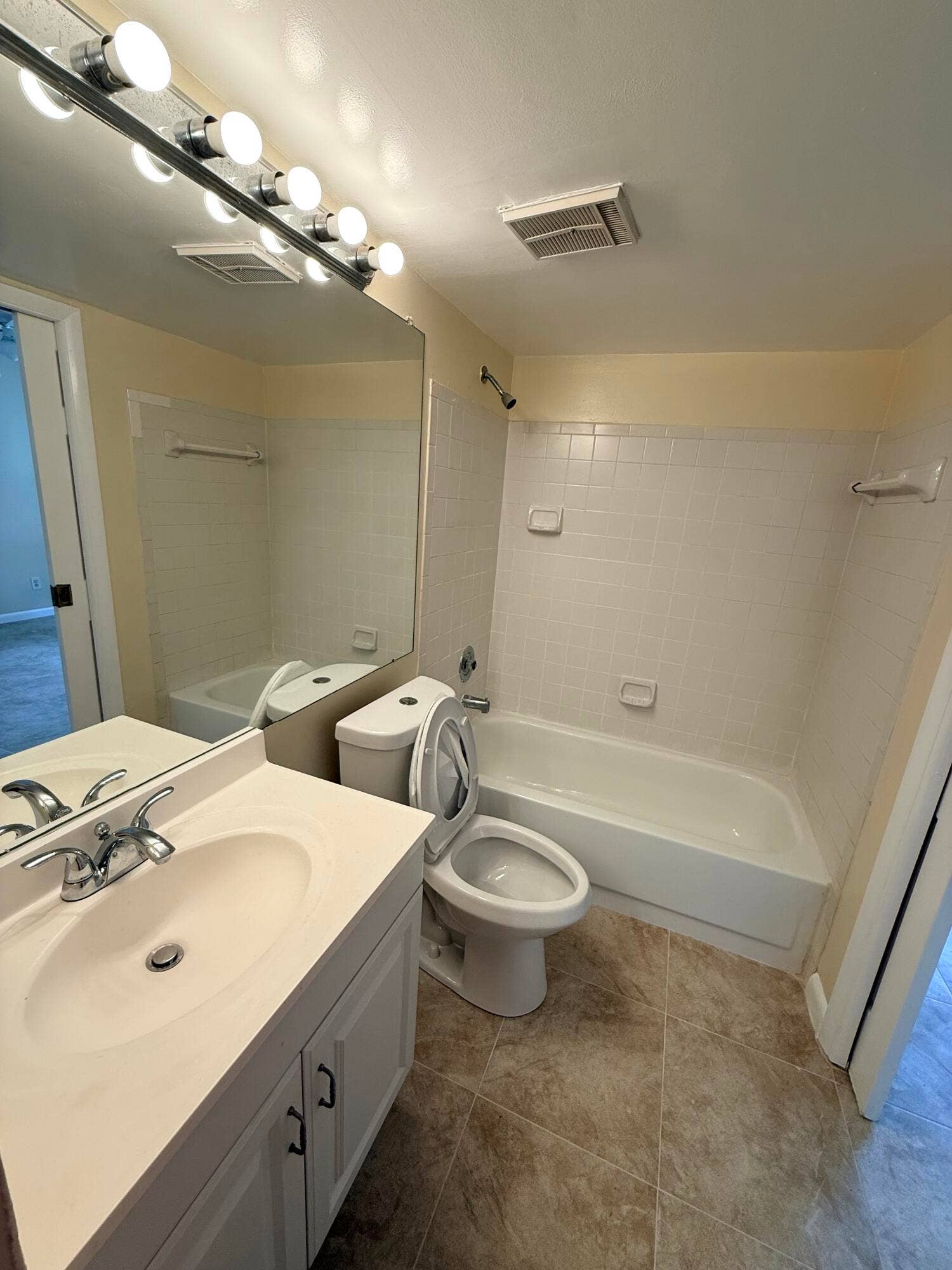 1142 Coral Club Drive, #1142, Coral Springs, FL 33071 %YMU%MJiRH6lXl0MWrIBXw