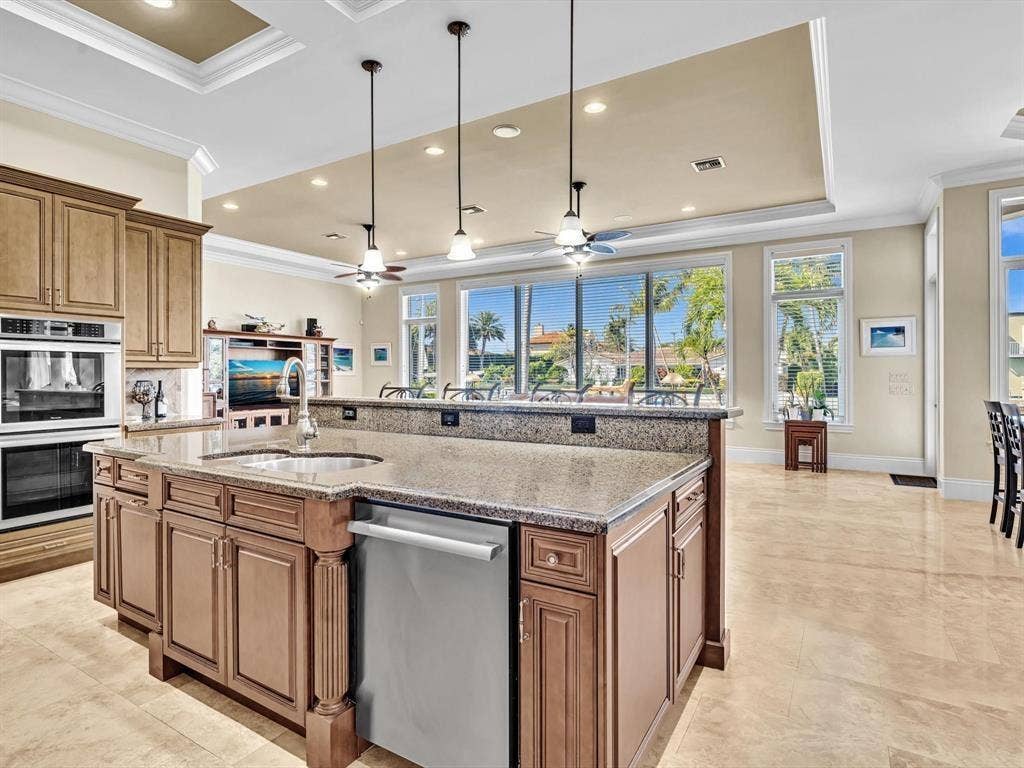 4431 NE 24th Avenue, Lighthouse Point, FL 33064 Kitchen-open living angle
