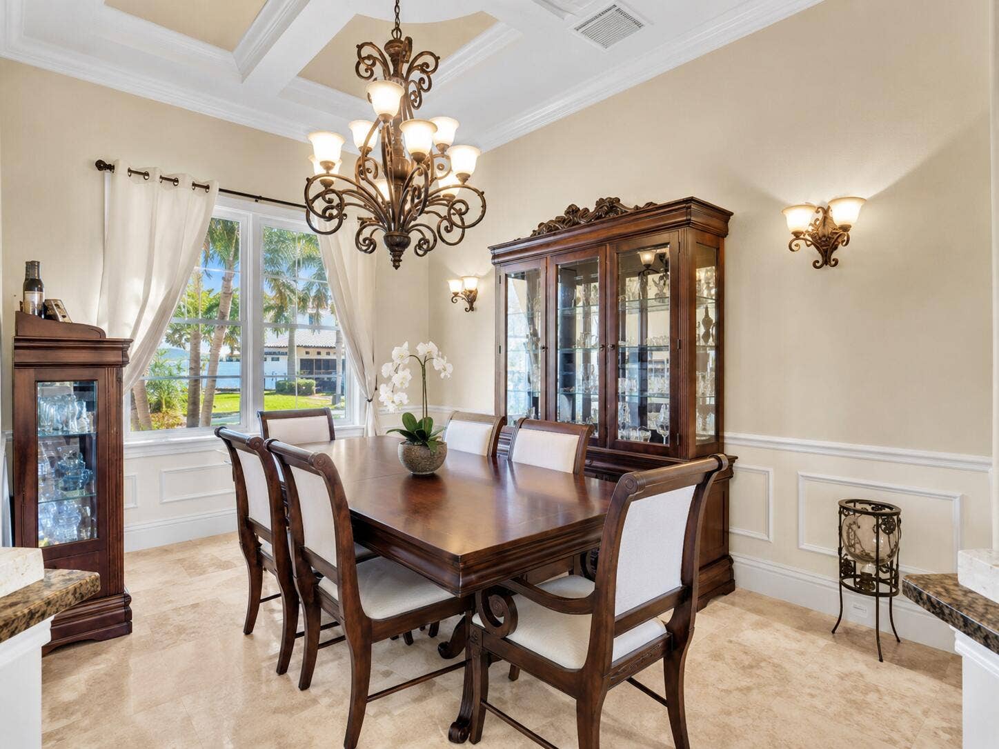 4431 NE 24th Avenue, Lighthouse Point, FL 33064 Formal Dining Room