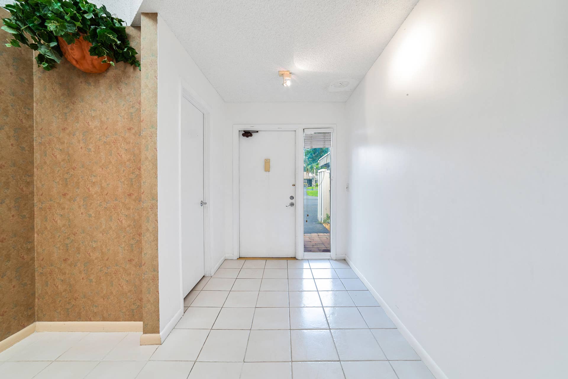 302 Deer Creek Wildwood Lane E, Deerfield Beach, FL 33442 DSC01400