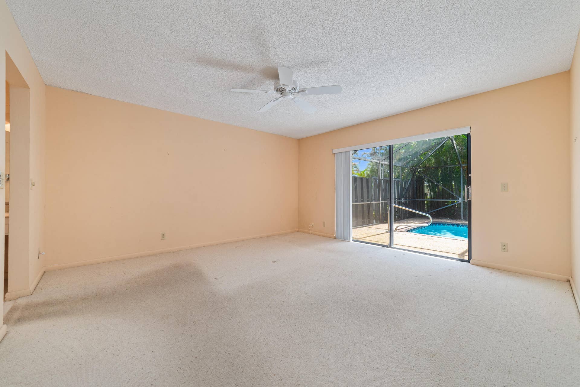 302 Deer Creek Wildwood Lane E, Deerfield Beach, FL 33442 DSC01564